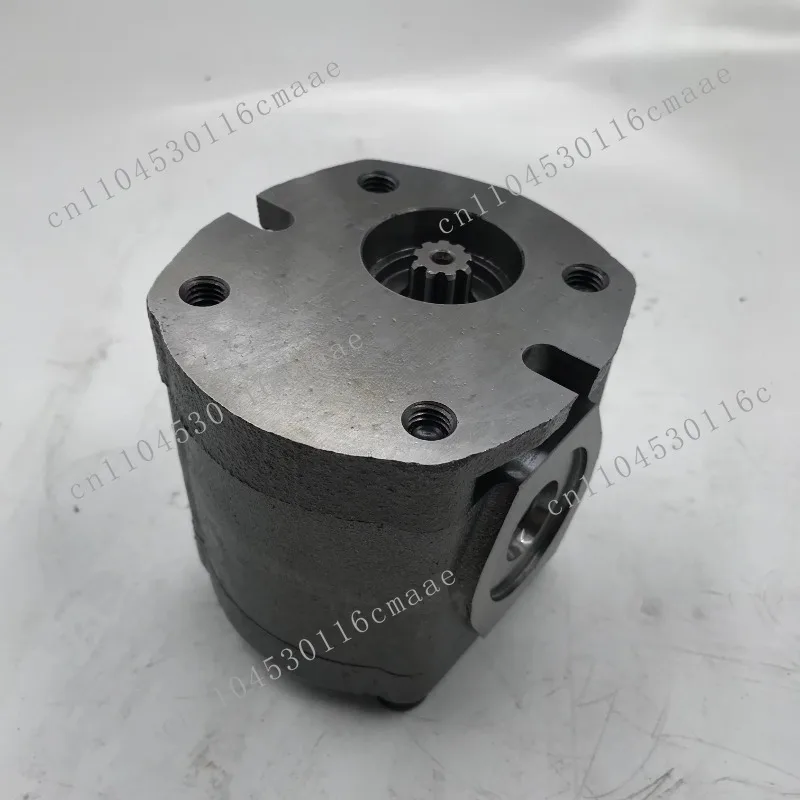 PC30-7 9t PC30-7 10t Hydraulic Gear Pump Suitable for Excavator Pilot Pump Replacement Parts