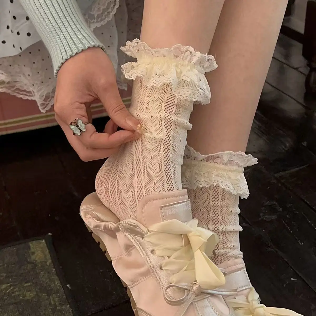 

3 пары тонких носков в корейском студенческом стиле, эксклюзивно для девушек, удобные, из хлопкового кружева, средней длины, с дышащей сеткой.
