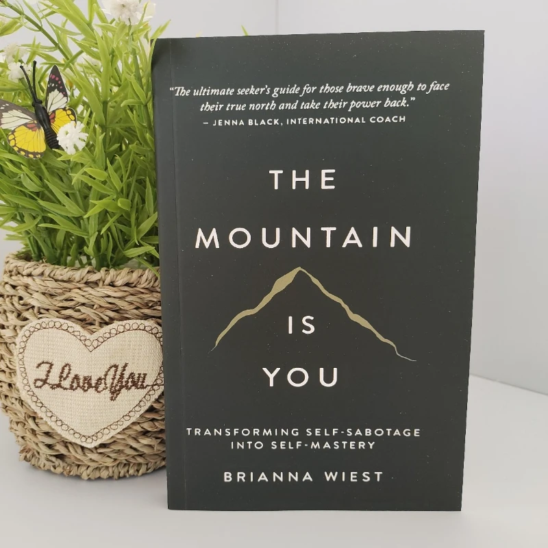 

«Горы — это ты» (английская версия) — книги по саморазвитию, философские книги на английском языке.