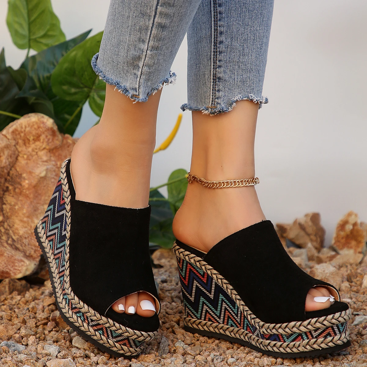 Sandalias de verano de talla grande para mujer, Zapatillas de casa con plataforma de cuña, toboganes de moda con punta abierta, tacones de lujo