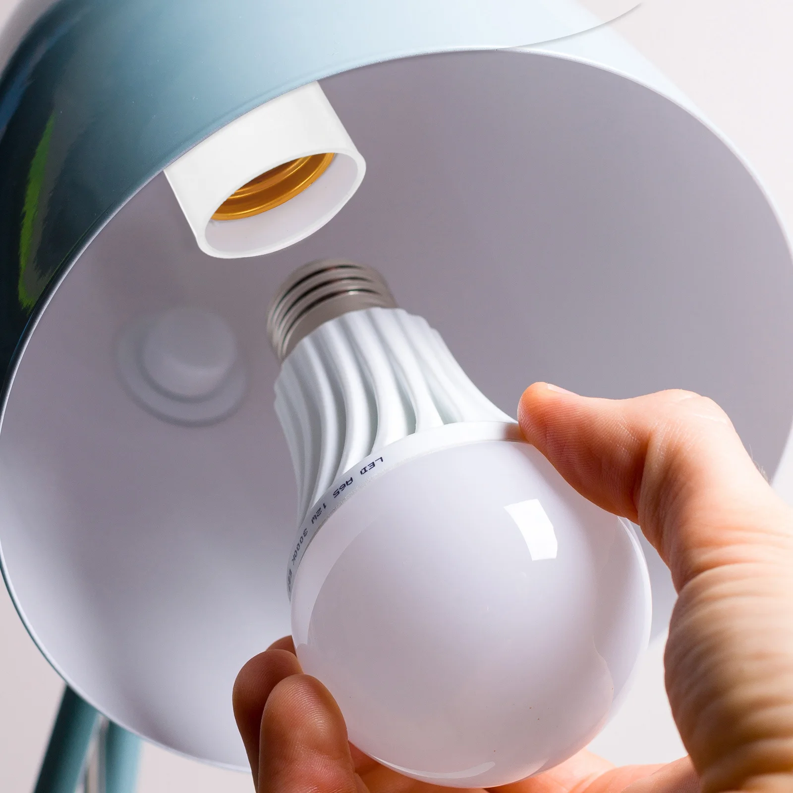 

4Pcs Light Bulb Adapter Gx23 to E27 - Compact Pbt Lamp Holder Adaptor for DIY Lighting Fixtures Bulb Base Converter Connector