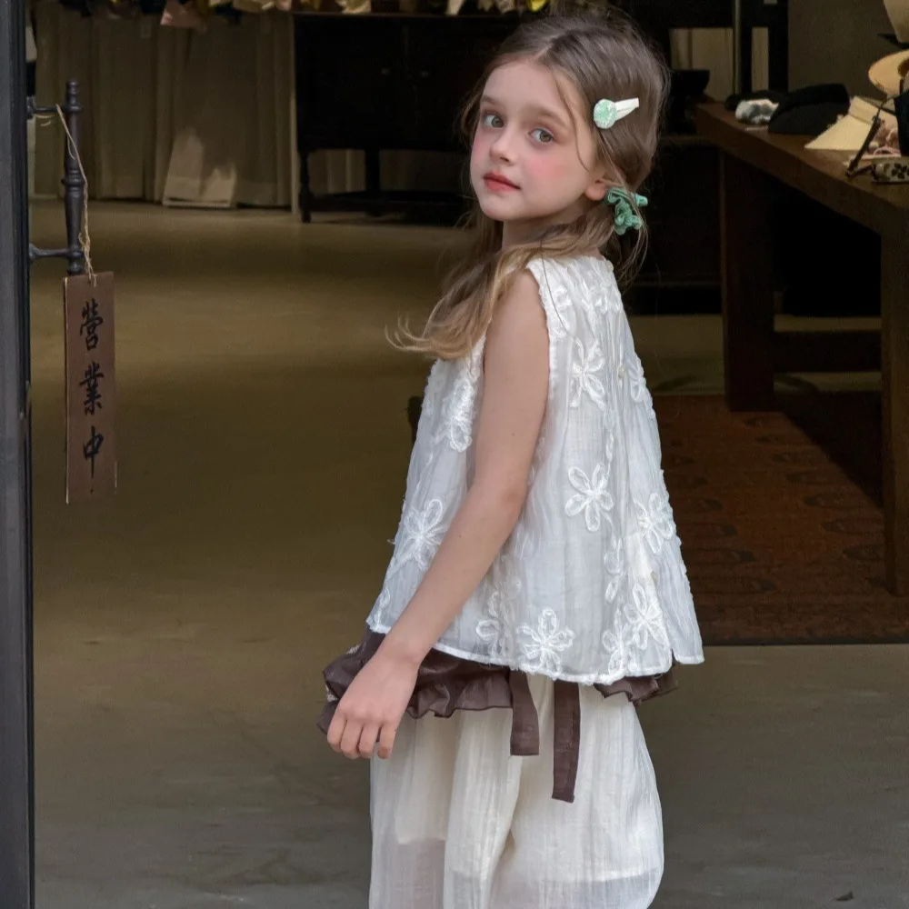 

Summer Girls' Korean Version Lightweight Chiffon Vest and Pants Two-piece Set Fashionable and Stylish Embroidered Set for Girls