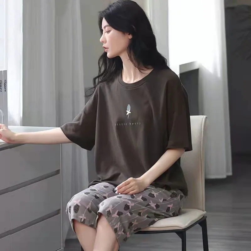 Women's Summer Pajamas: Short-Sleeve, 3/4-Length Pants, Pullover, Round Neck, Printed, Spring/Fall Style, Plus Size Pajama Set