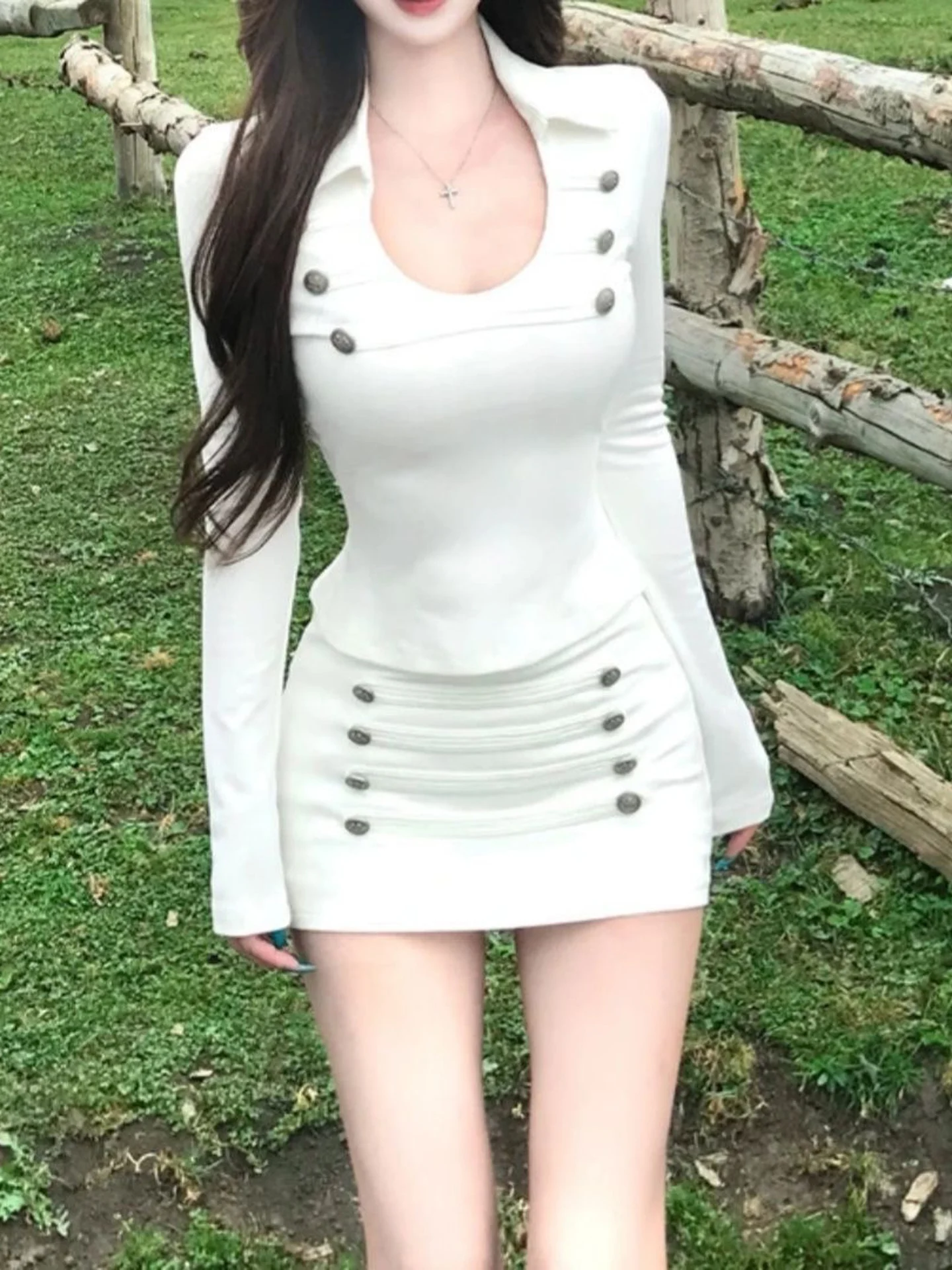 Fashionable Korean Style Metal Buckle Design Slim Fit U-Neck Long Sleeve T-Shirt And Short Skirt Women's Two-Piece Set Autumn...