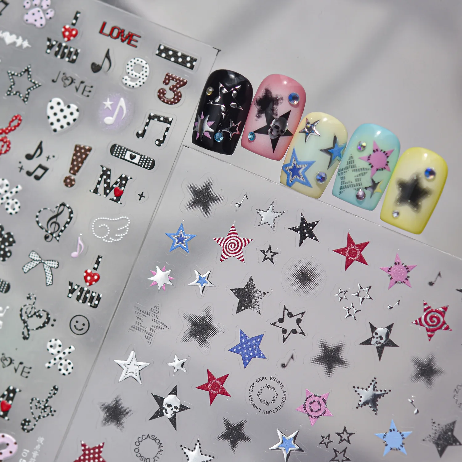 5D Nagelaufkleber Süße Coole Y2K Graffiti-Elemente Stern Spirale Polka Dots Totenkopf Musiknoten Kreis Trendige Selbstklebende Nagelkunst