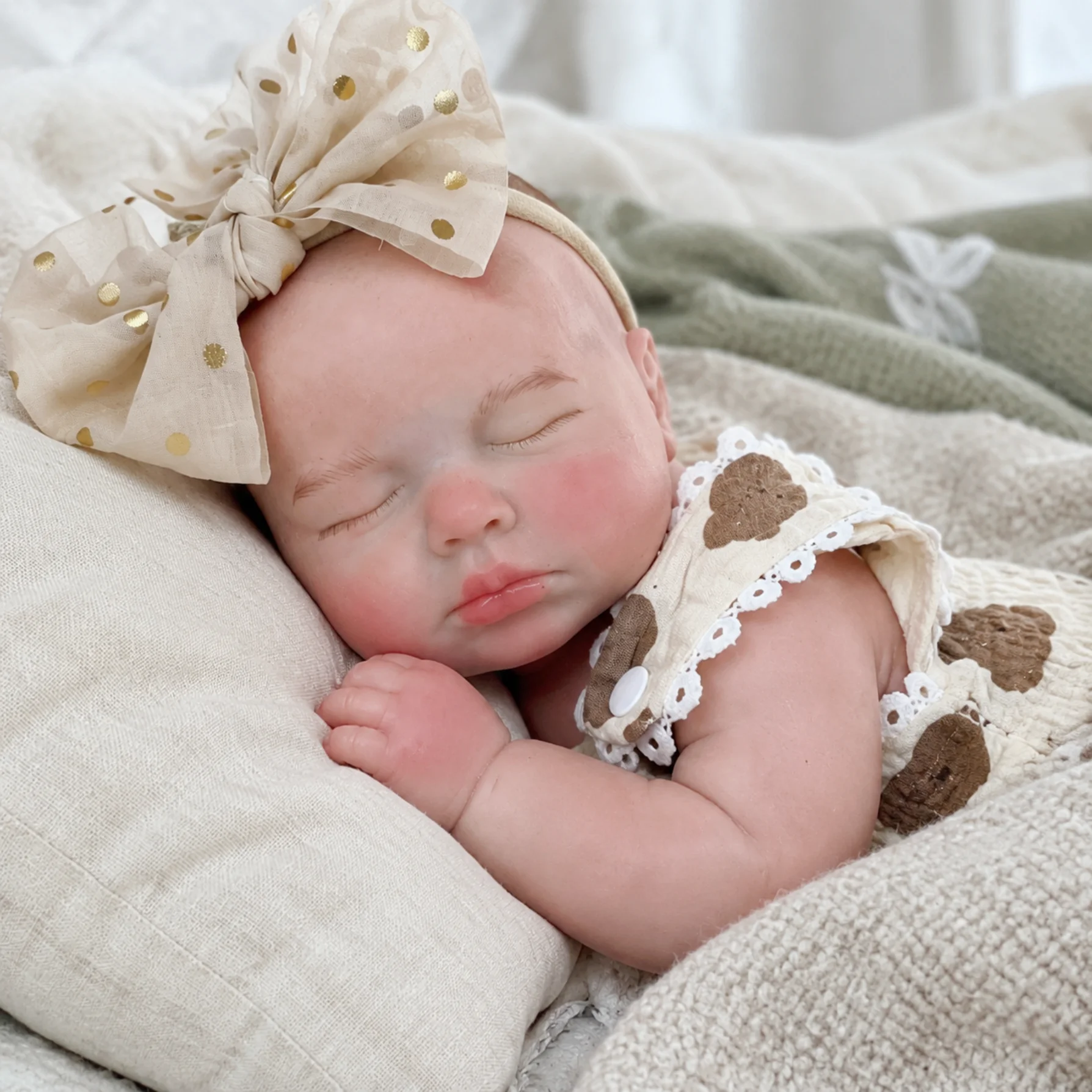 Open Mouth 45CM Closed Eyes bebê reborn de silicone sólido Doll With Painted & Unpainted Skin Soft Reborn Doll As Christmas Gift