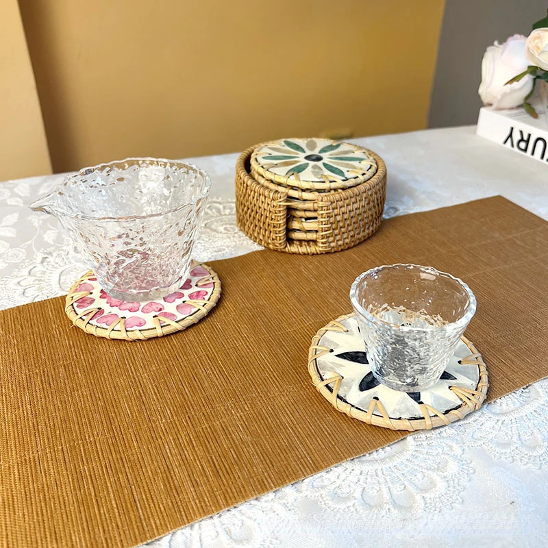 10cm Creative Splicing Natural Rattan Colorful Shell Resin Cup Mat Coaster Hand Woven Insulation Pad Placemat Kitchen Decoration