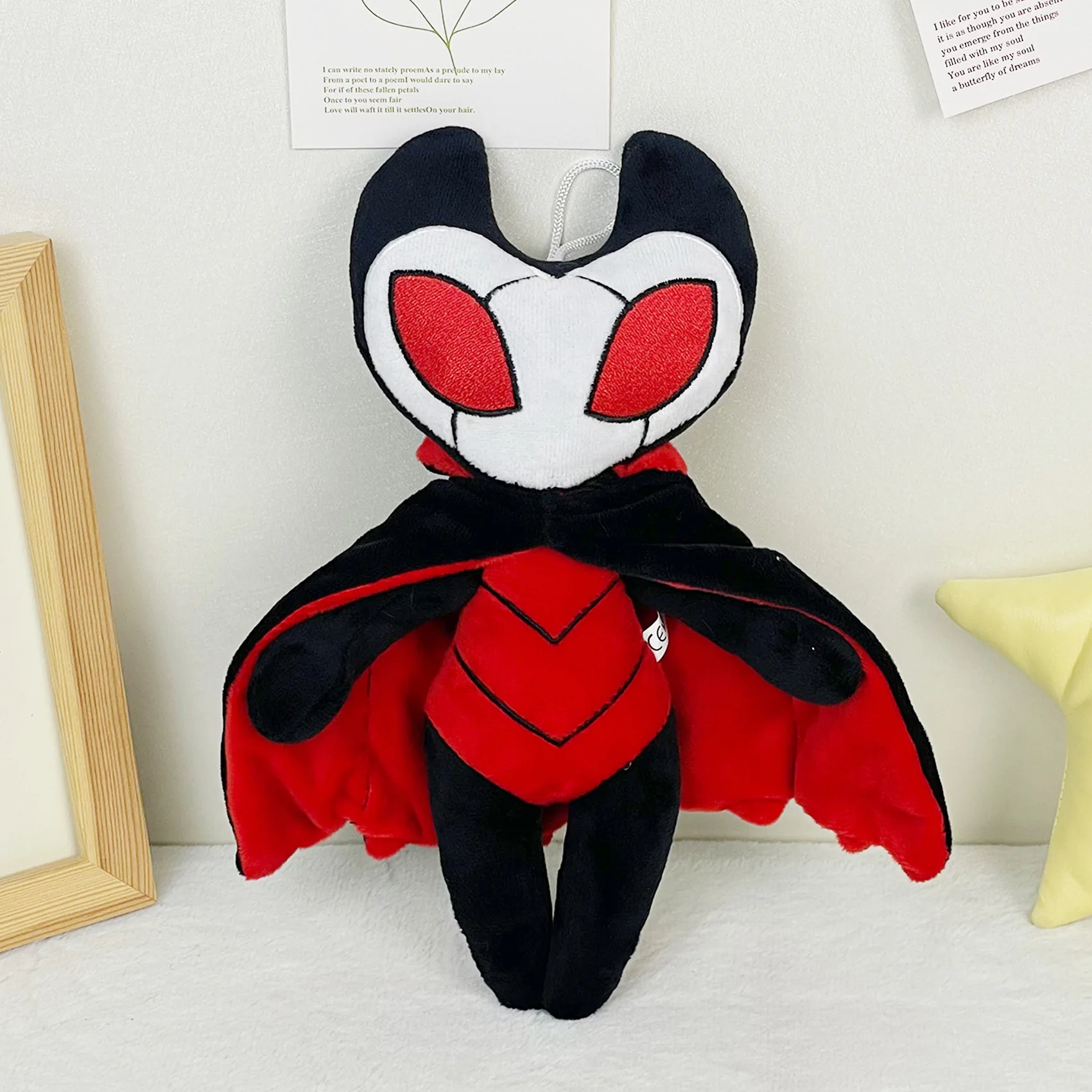 Gioco Hollow Knight Peluche Hollow Knight Peluche Bambole di peluche Gioco di cartoni animati Giocattoli per bambini Ventole Regalo Decorazione da scrivania per feste