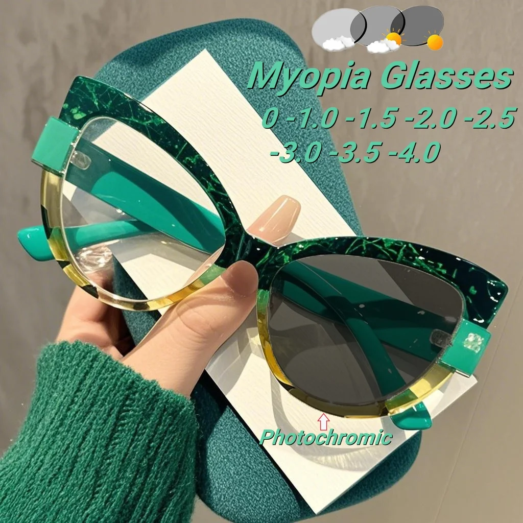 

2025 New Classic Cat Eye Photochromic Women's Myopia Glasses with Large Frame Design and Men's Anti Blue Light Myopia Glasses