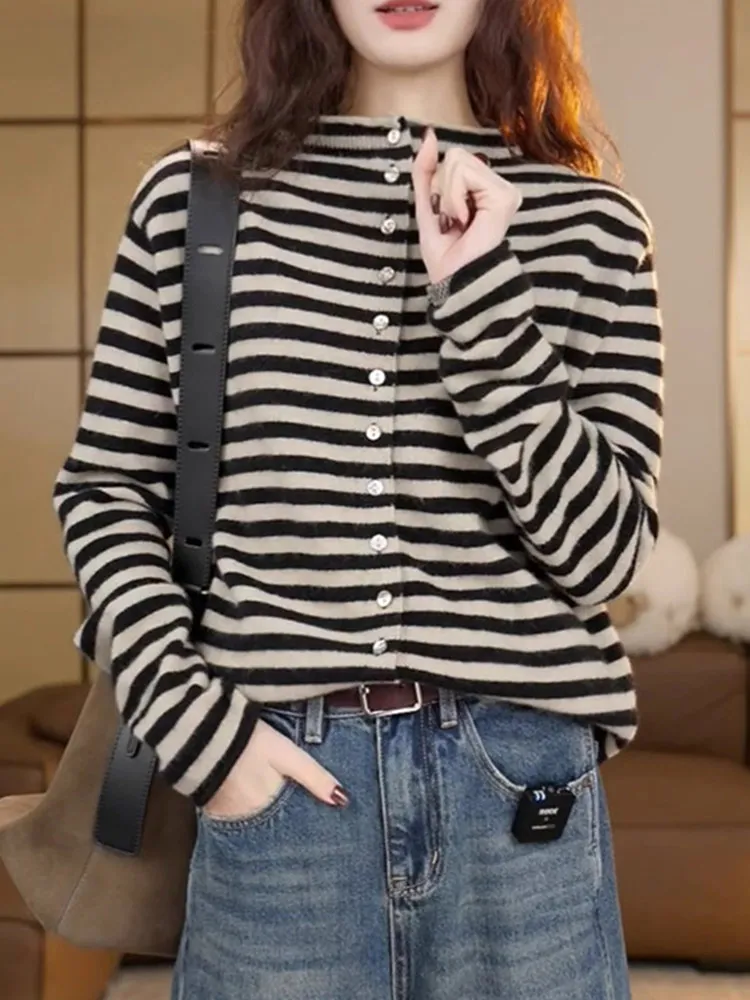 كارديجان نسائي عصري بتصميم مخطط وألوان متباينة، محبوك بأكمام طويلة وزر واحد، على الطراز الكوري للارتداء اليومي #5