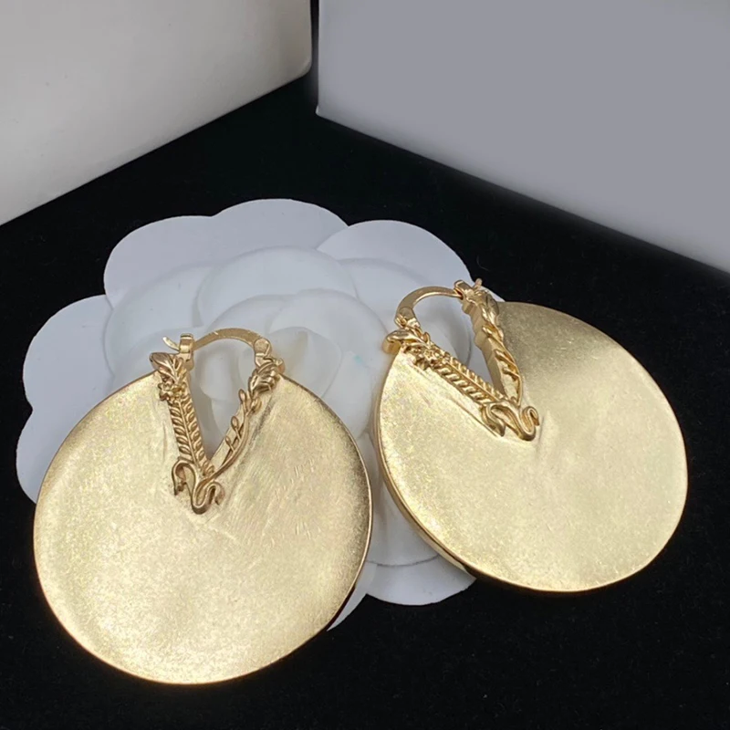 2024 New Fashion Premium High Quality earrings Irregular asymmetrical metal delicate retro light luxury earrings party jewelry