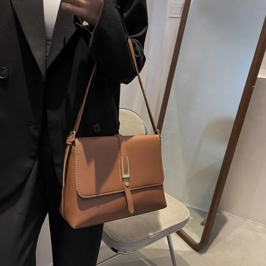 

Summer new fashion senior sense of texture retro shoulder armpit summer women's bag crossbody simple small square bags