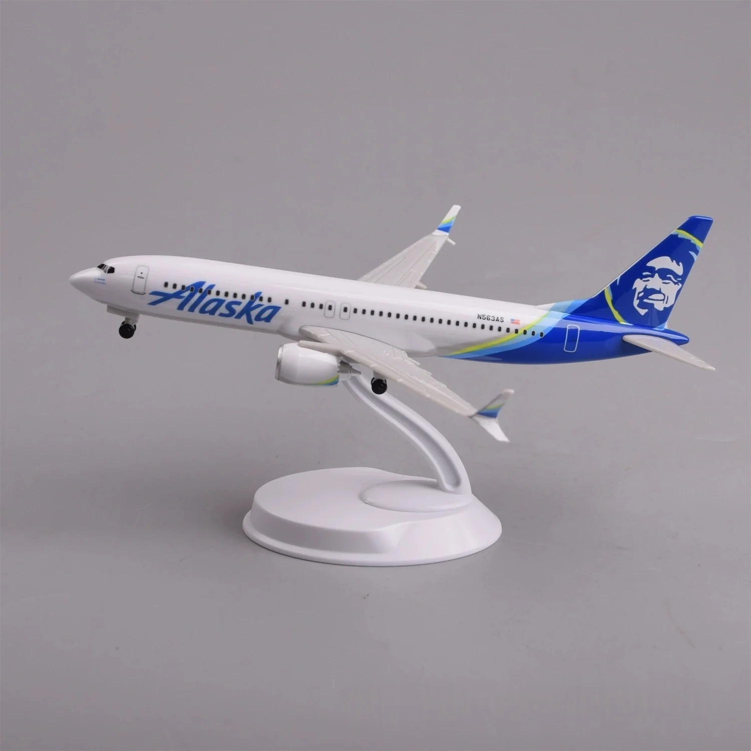 20cm Alaska Airways B737max8 Resin Aircraft Models Simulation Diecast Airplanes For Aviation Souvenir Model Collection With Base