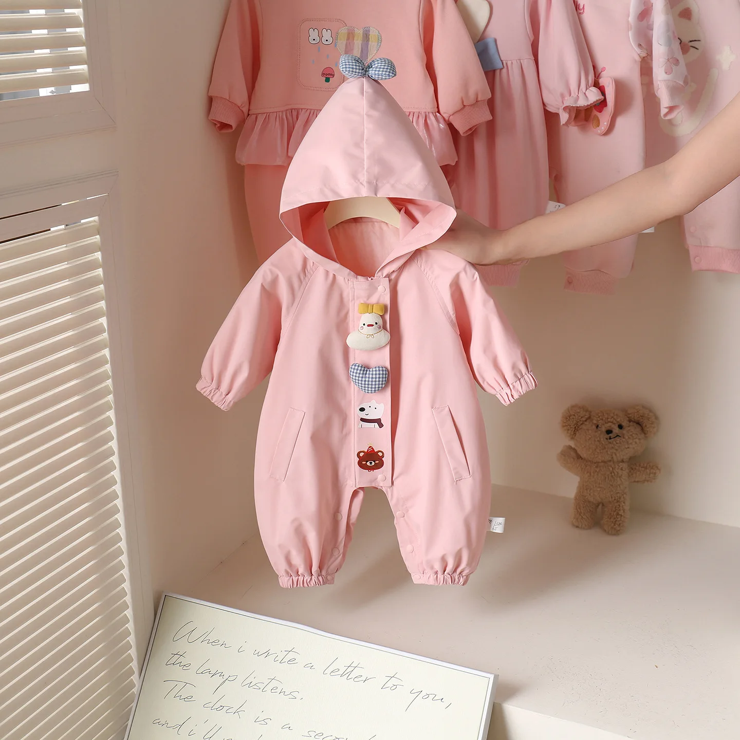 

2025 Autumn Baby Girl Romper Cute Cartoon Hooded Jumpsuit 0-12M Outfit