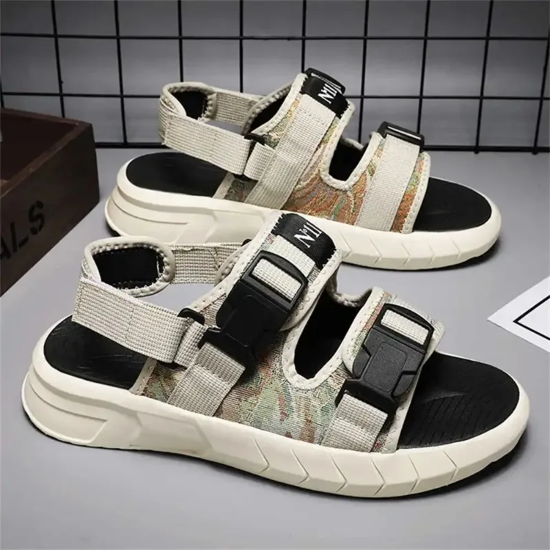 Sandalias lindas de los zapatos para el deporte de la playa Súper cómodas en la venta sandalia