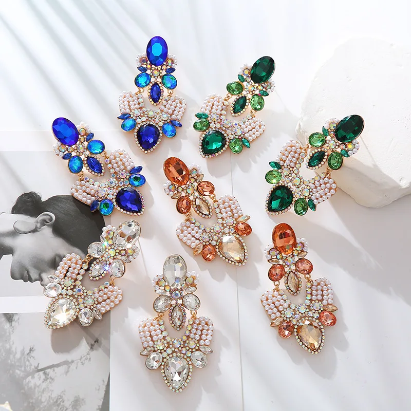 Fashion personality temperament earrings, exaggerated super flash fancy diamond pearl light luxury earrings, high-end banquet ea