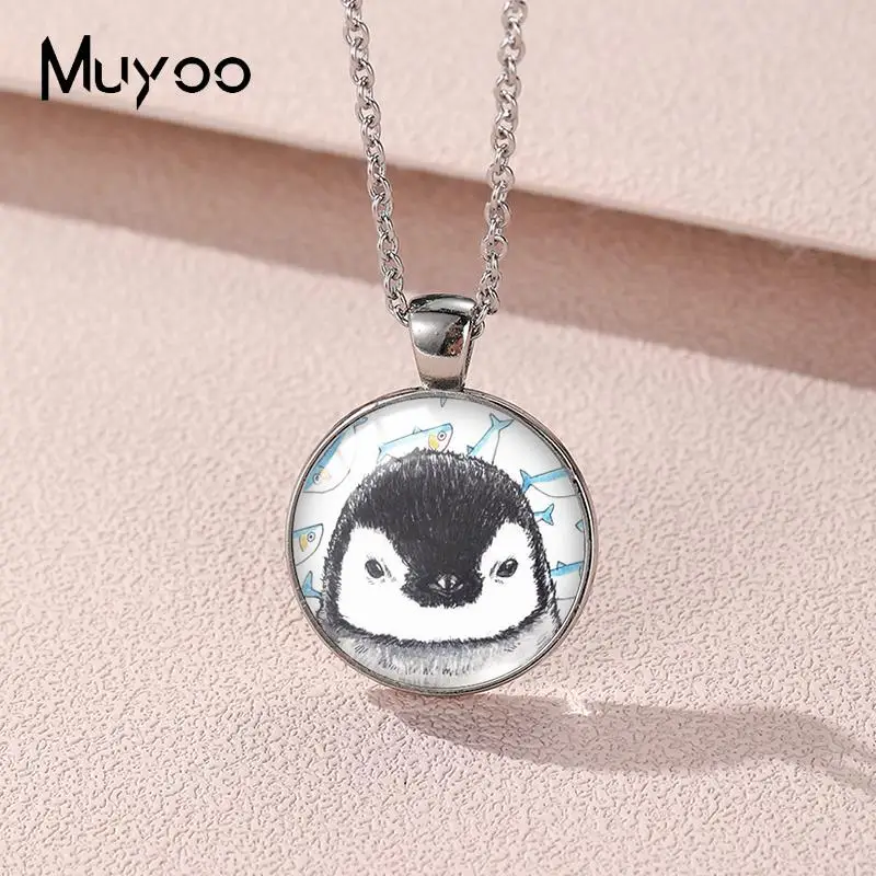 2023 New Cute Penguin Pendant Necklace Animal Art Round Photo Necklaces Glass Dome Jewelry Gifts