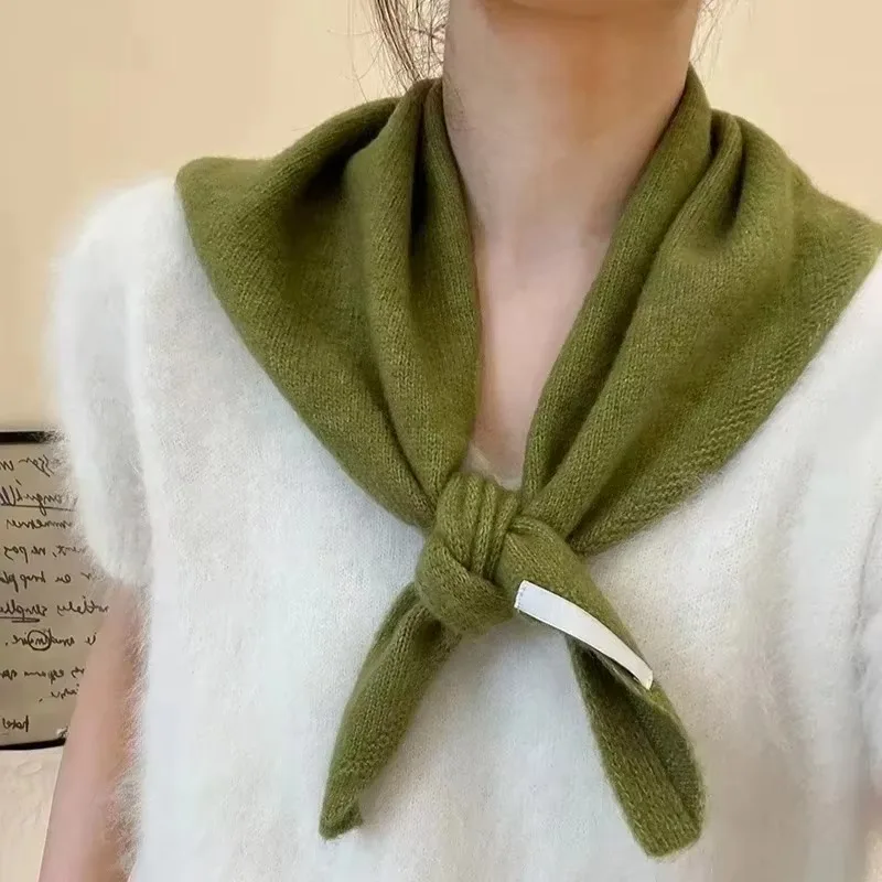 

1pcs British Korean Style Niche Wool Knitted Triangular Scarf Women Headscarf Knitted Warm Scarf Multi-functional Knitted Scarf