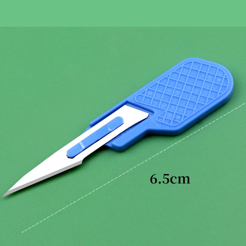 Surgical blade 11 gauge pointed plastic trimmer cutting blade