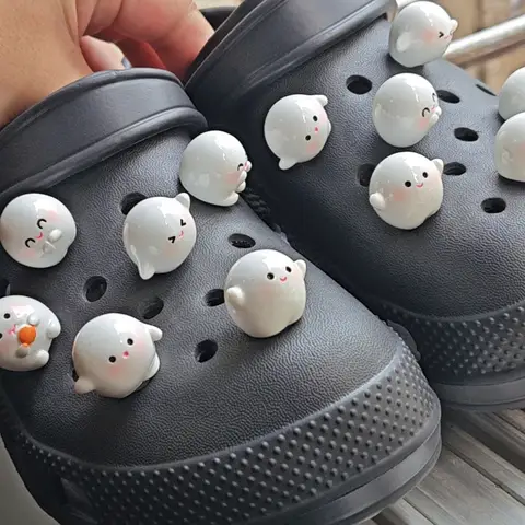 Crocs 미니 만두 Jibbitz 장식을위한 3D 귀여운 구두 매력 소년 소녀 나막신 핀 맞춤 슬리퍼 액세서리