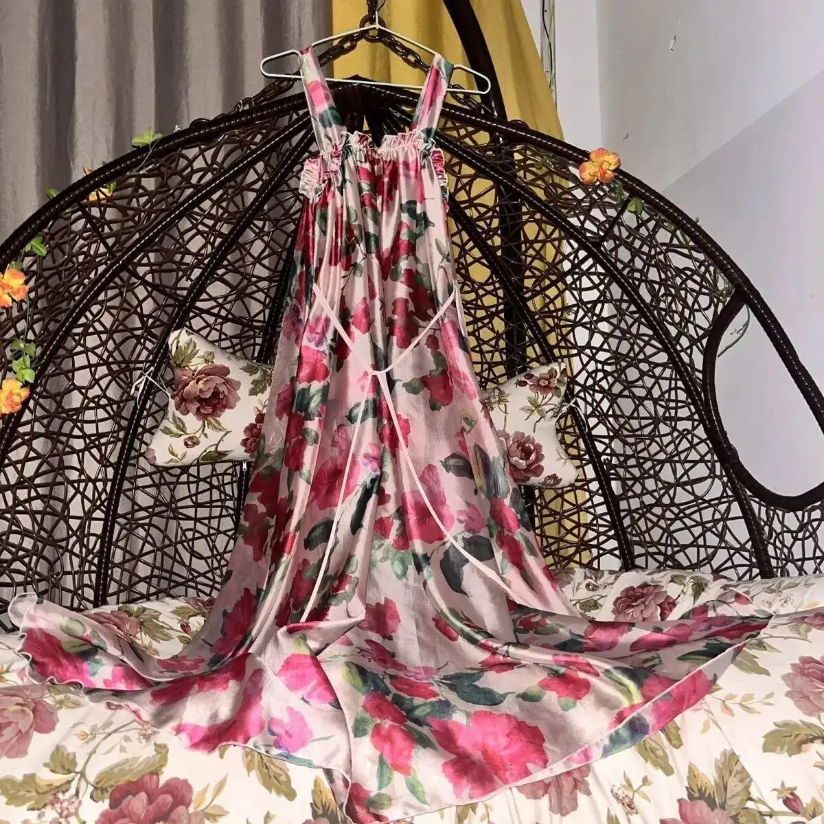 

Glossy Floral Print Sleeveless Satin Long Dress Sexy Women Loose Night Dress Plus Size Sleeping Robe