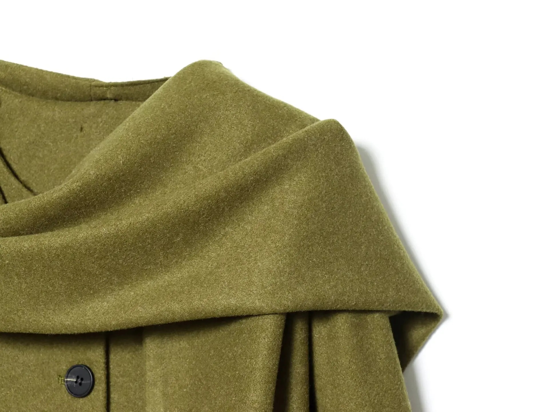 European and American 2025 autumn and winter new women's clothing temperament simple scarf design coat British style navy coat