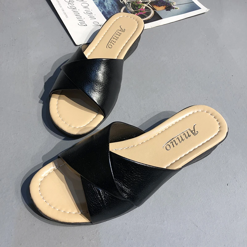 Pantofole con tacco Patchwork di lusso donna estate Casual antiscivolo scivoli da spiaggia donna decorazione in metallo piattaforma infradito scarpe