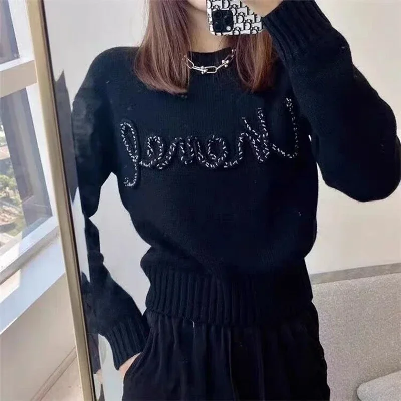 Autumn Winter New Pullover Sweater Women Design Sense Letter Knitted Beaded Round Neck Short Simple Female Knitted Top