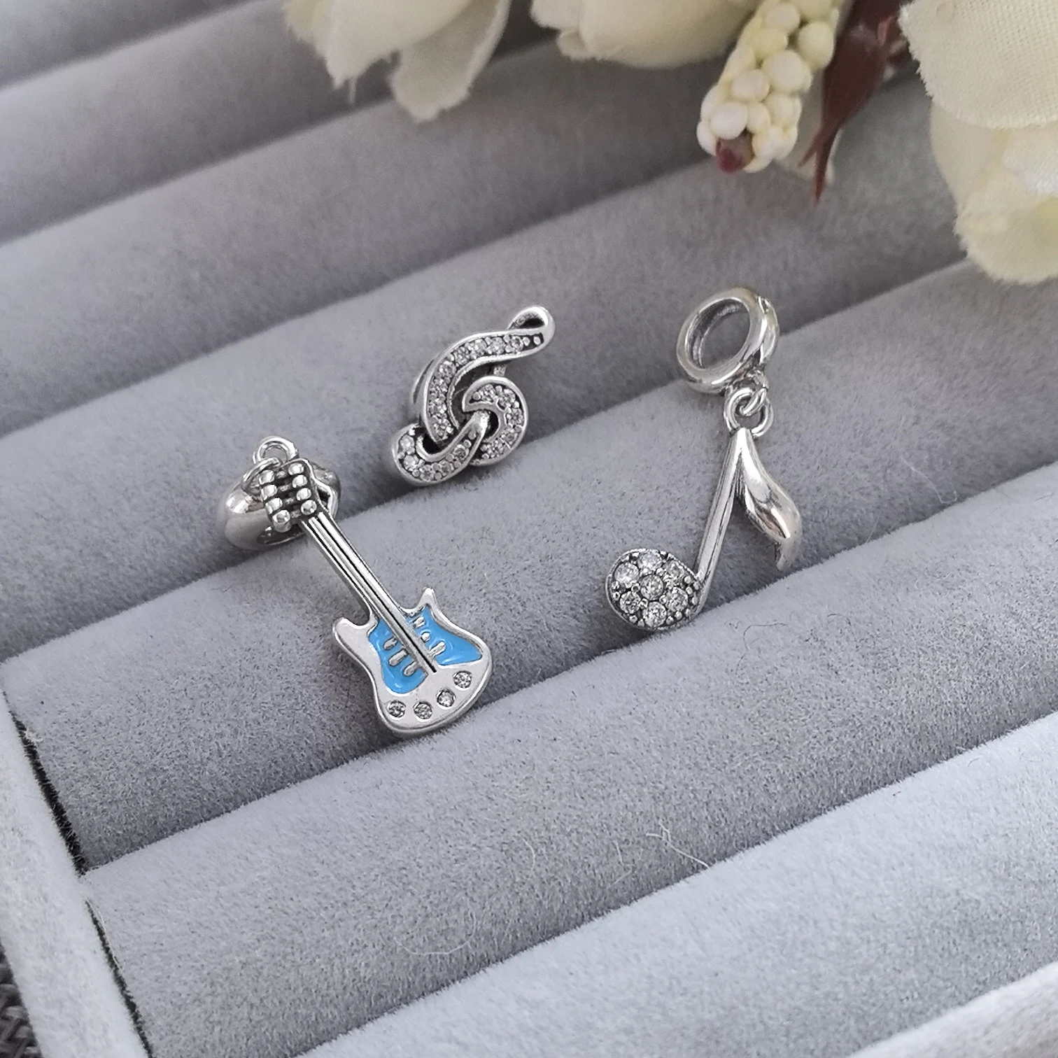 Abalorio de plata de ley 925 Original para mujer, cuenta musical, nota, guitarra, Piano, auricular, compatible con pulsera de marca Pan, joyería DIY, envío directo