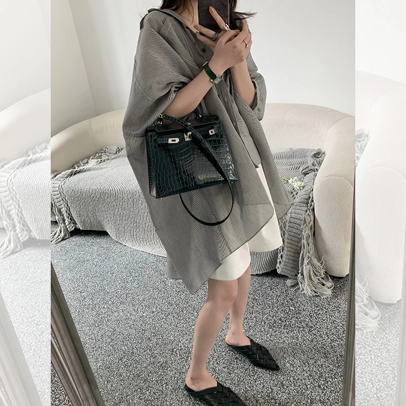 

Шелковая блузка Ele Silk для женщин, модная тонкая блузка, новинка 2023 года, повседневный стиль, 75% хлопок, 25% шелк, средней длины.