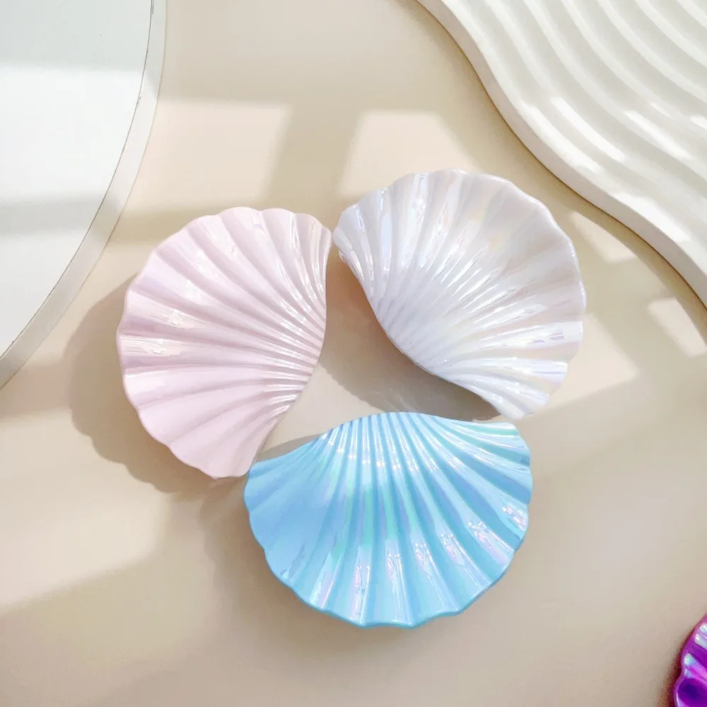 New 2025 Big Gradient PVC Shell Design Hair Claw Clips for Women Fashion Beach Style Vacation Hair Accessories Shark Hairgrip - Image 4