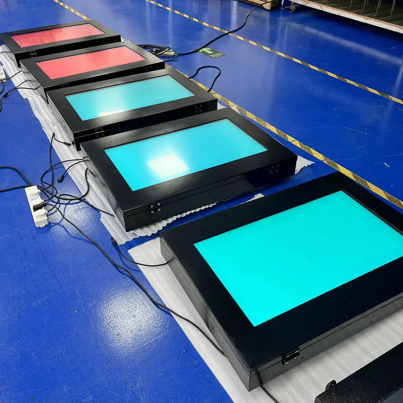 32 Inch Outdoor Waterproof Android Advertising Screen 2500nits Industrial Anti-Glare Wall Mounted Touch IP65 Signage Pro