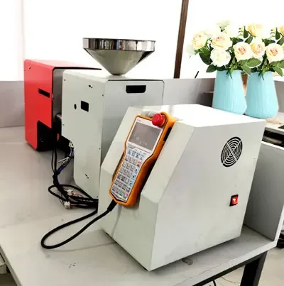 Full electric type Desktop mini molding machine with CE certificate