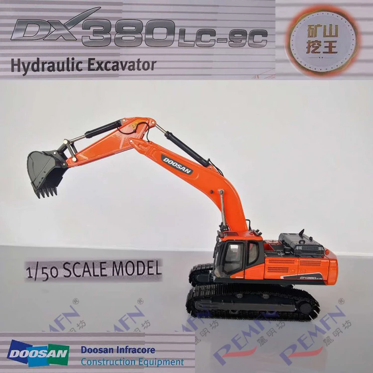 Hydraulic excavator model DOOSAN Daewoo DH220LC-9E DX225LCA alloy engineering vehicle 1/40 TOY