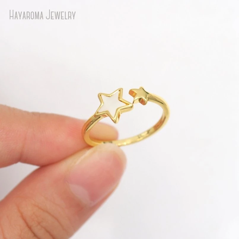 

10Pcs Wholesale Copper Gold Color Metal White Shell Star Ring RM50811