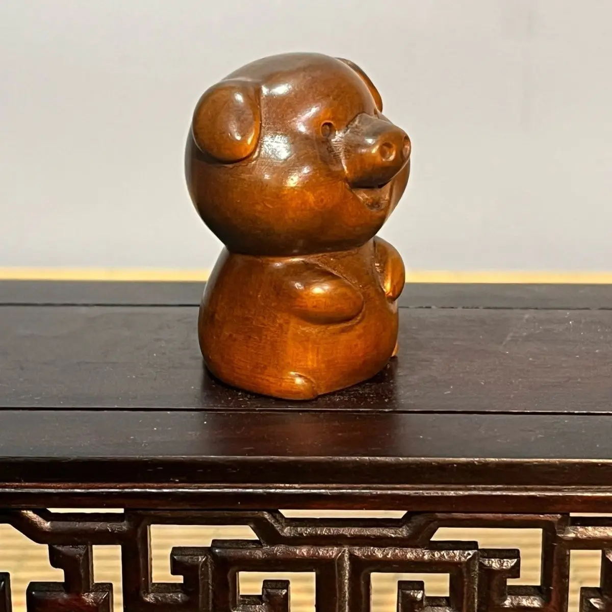 Hand Carved Wood cute pig animal Statue Figurine Desktop Ornaments Home Decoration Crafts Tea Pet Decor