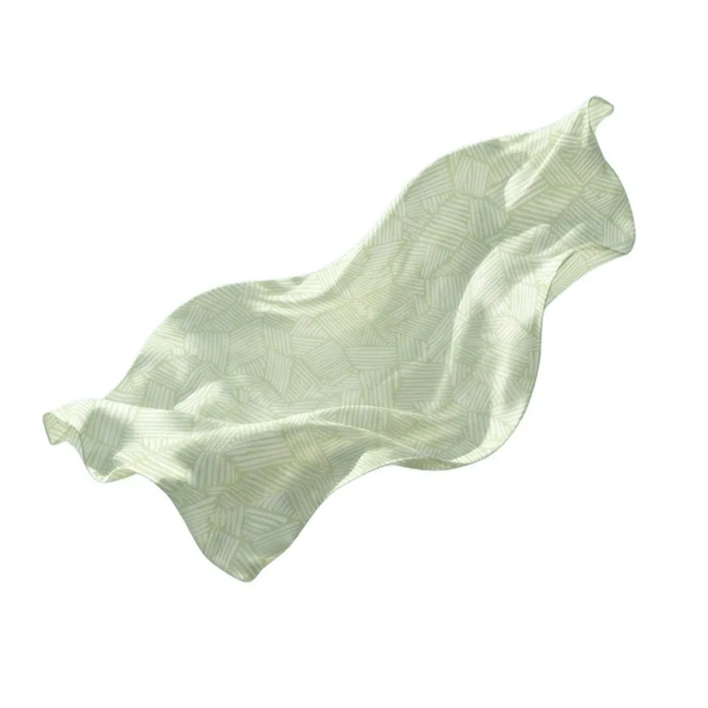 Thin Breathable Summer Cooling Blanket Solid Color Ice Silk Blanket Air-Conditioning Comforters Skin-friendly Sofa Throw Blanket