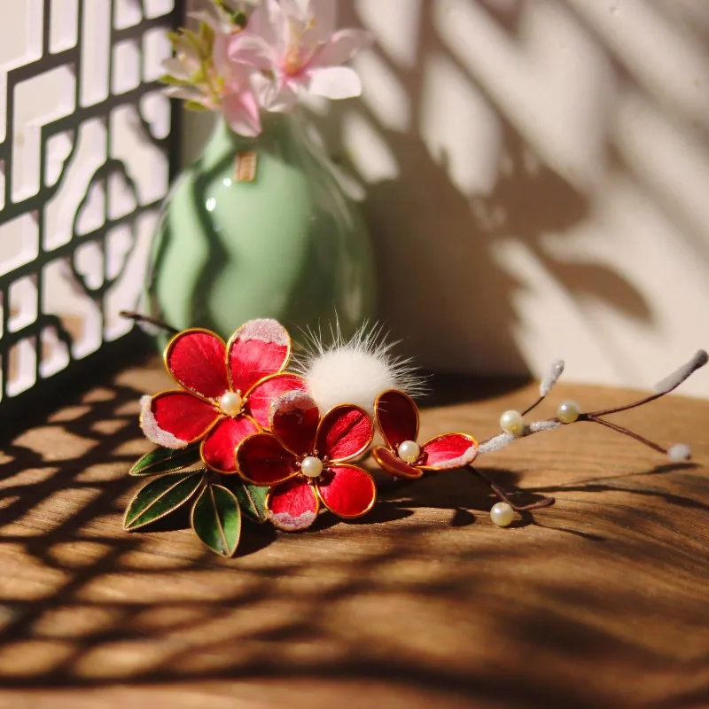 Exquisite Vintage Handmade Chinese Filigree Velvet Silk Thread Hair Comb with Winter Plum Blossom for Hanfu Costume Accessory