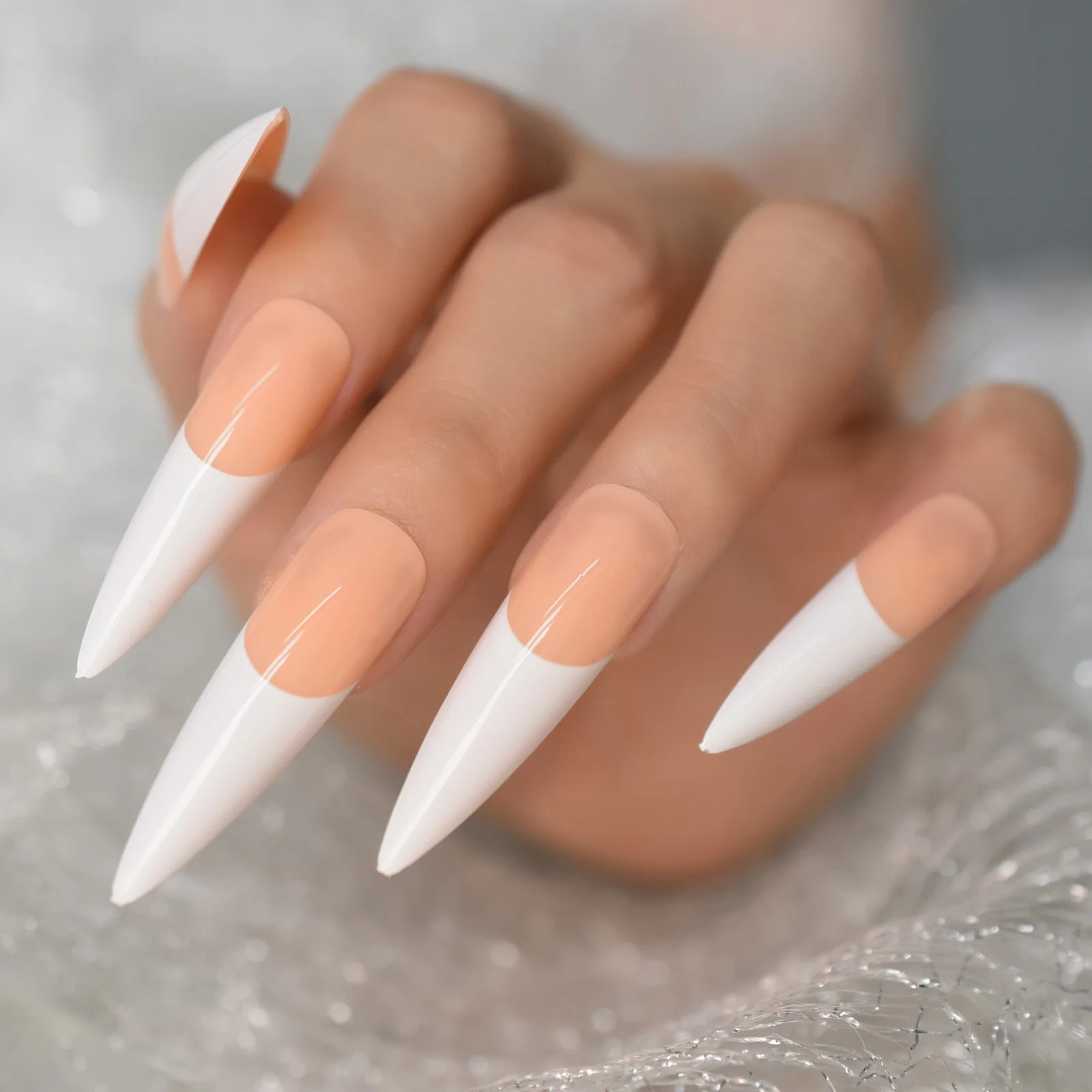 สีขาวเคลือบเงาภาษาฝรั่งเศสคํากดบนเล็บปลอม Super ยาว XXL Stiletto Sharp เจลสีส้ม Nude บัลเล่ต์เล็บปลอมสําหรับสุภาพสตรี