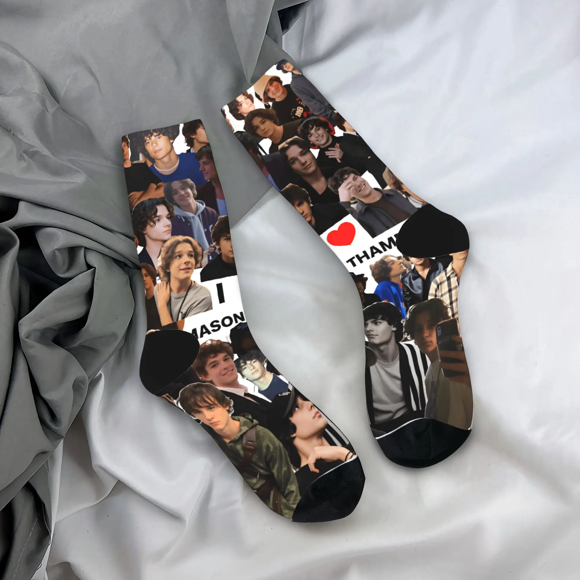 Ator Mason Thames Meias Casuais Casal Meias Macias Respiráveis Inverno Correndo Gráfico Meias Antiderrapantes Presente de Aniversário
