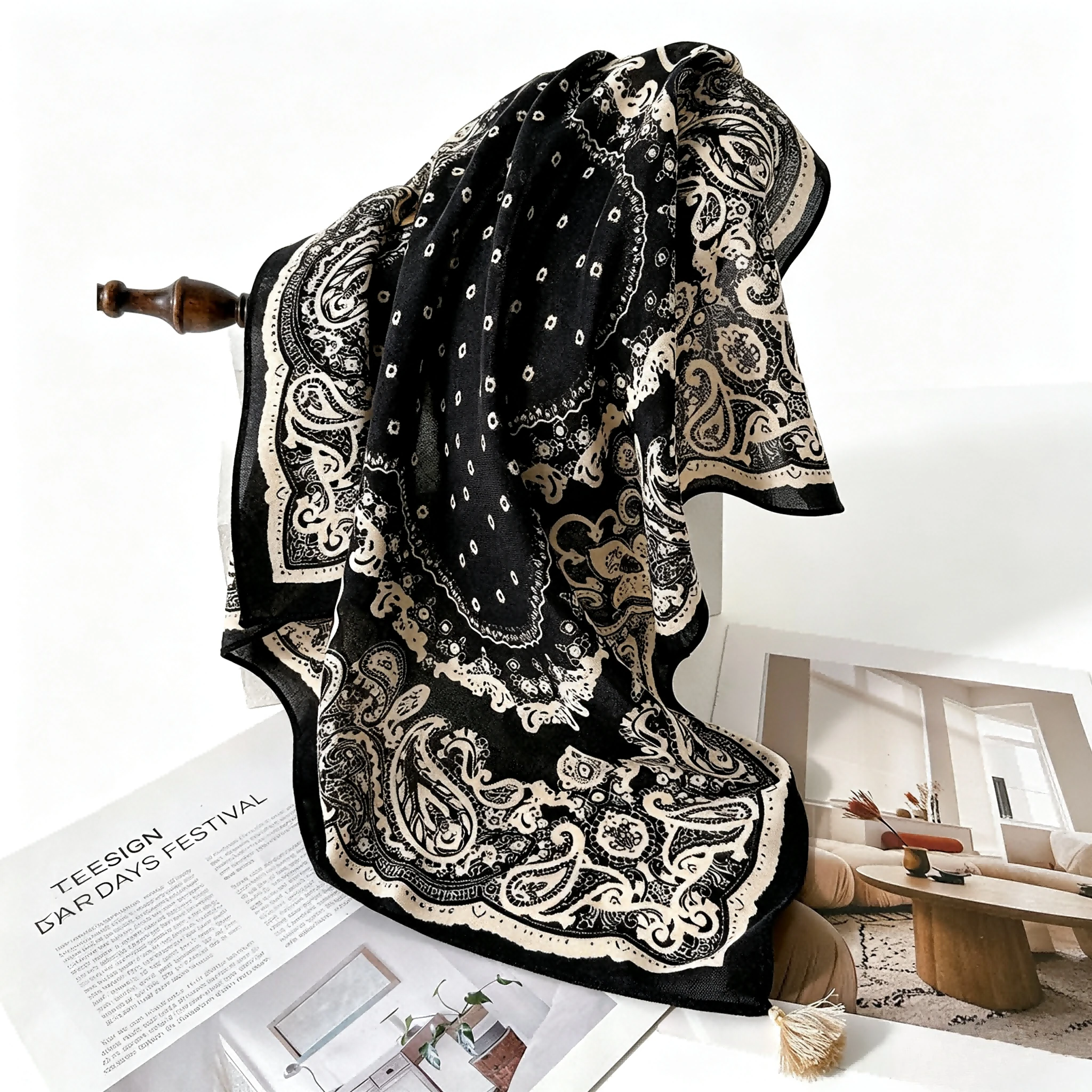 Lightweight Paisley Print Square Scarf for Women Summer Ethnic Boho Bandana with Tassels Neck Hair Elegent Hijab Neckerchief