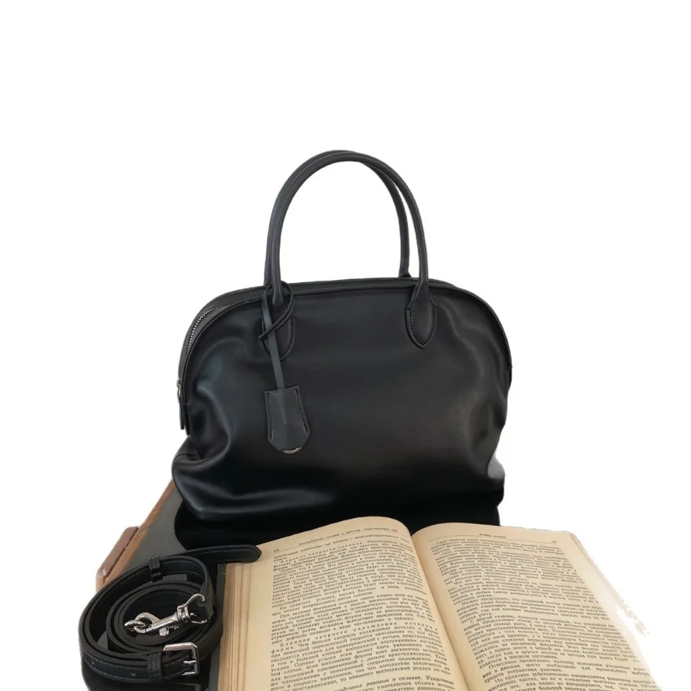 New Bowling Leather Versatile Handbag Large Capacity Commuter Niche Design Loose Casual Fashion Unique Texture Simple Premium