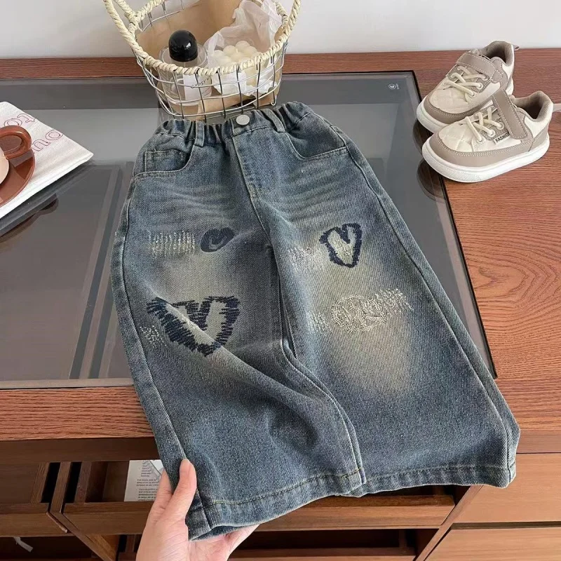 Girls Jeans Spring and Autumn New Fashion Children's Straight Leg Pants With Heart Embroidery Wide Leg Pants 2-7Y