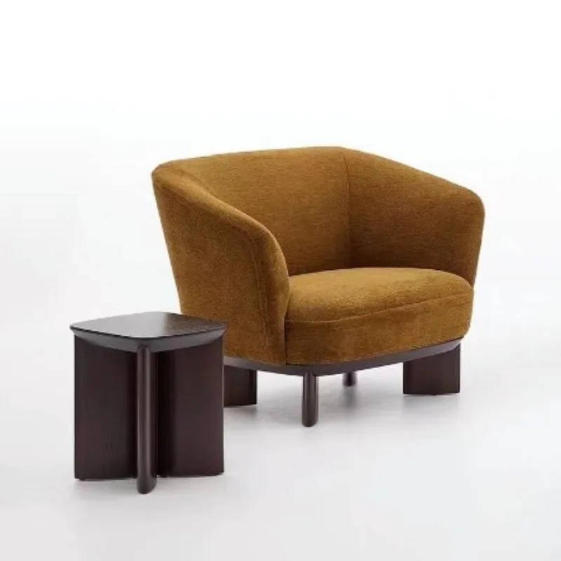 Poltrona divano semplice e moderna in legno massello