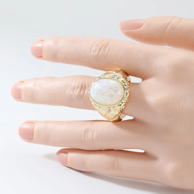 Vintage Inlaid Imitation Opal Women's Ring Personality Gold Color Hand Carving Daily Wear Party Jewelry Anniversary Gift