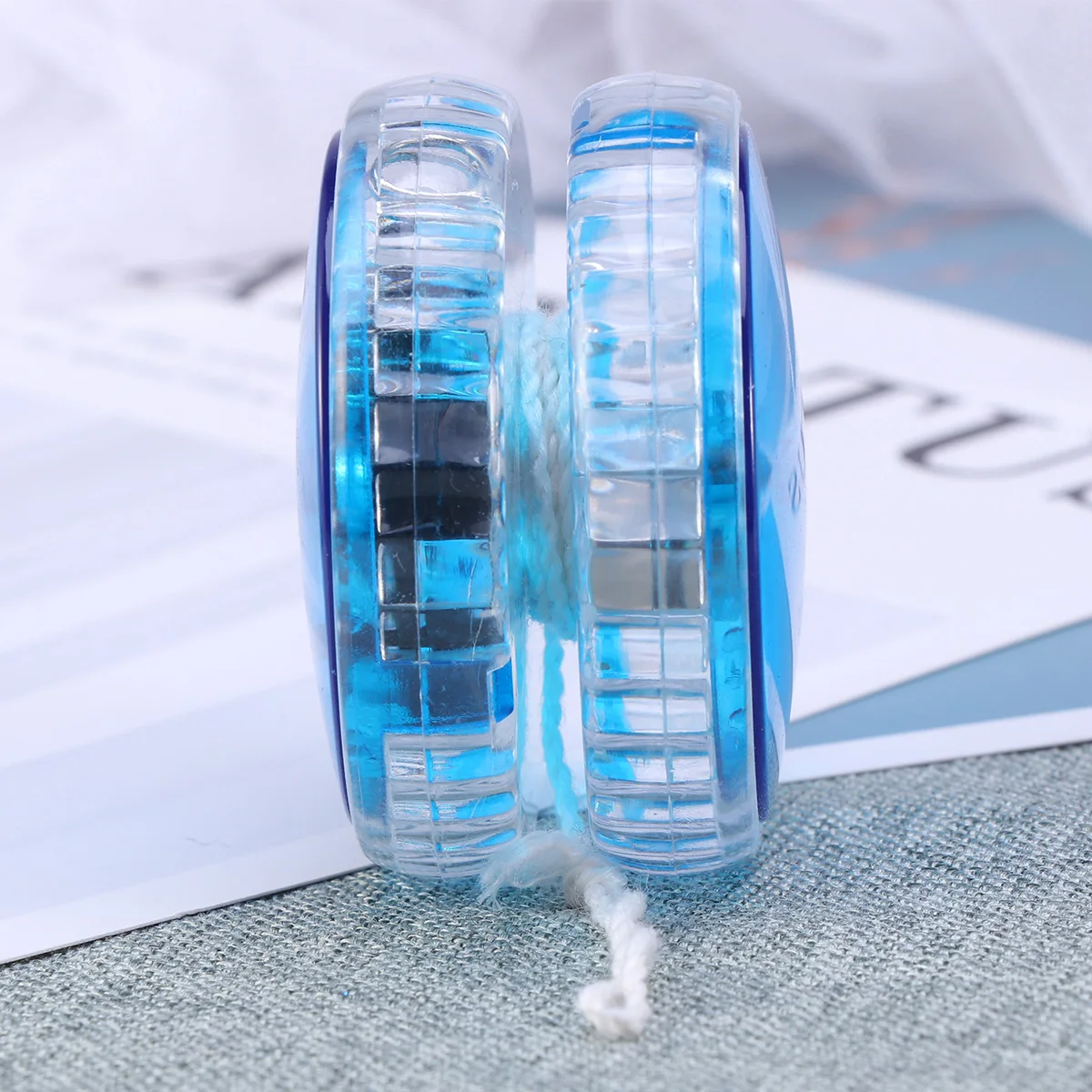 

5PCS LED Luminous Yoyo Toy Funny Flash Yo-yo Toy Creative Plastic Pull String Yoyo Toys Early Educational Yo-yo Toys