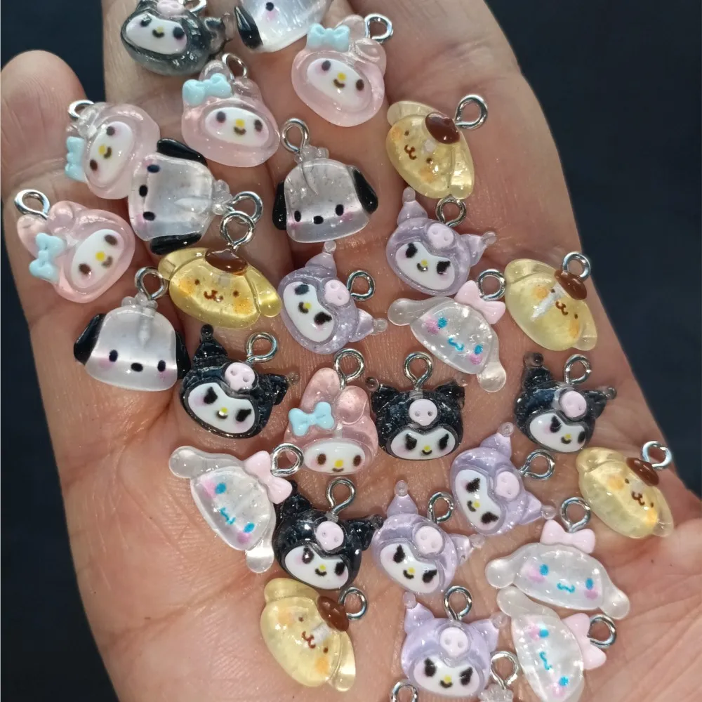 30 Uds Mini dibujos animados Kawaii Sanrio Kuromi puntas de uñas adornos mezclados lindo My Melody funda de teléfono accesorio de uñas piezas de manicura