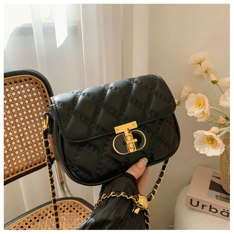 

2025 Autumn New Women's Textured Small Square Underarm Bag - Fashionable Diamond Chain, Versatile Shoulder/Crossbody