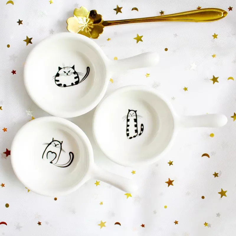 Small Ceramic Plate with Handle Ceramic Taste Dish Japanese Cartoon Cat Seasoning Plate Mini Soy Sauce Dish Kitchen Tableware 4