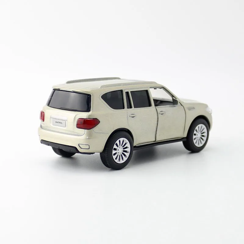 JKM-Véhicule tout-terrain en alliage moulé sous pression, modèle de voiture SUV, jouet avec dos côtelé, cadeaux pour enfants, collection de jouets, Patrol Y62, 1:36